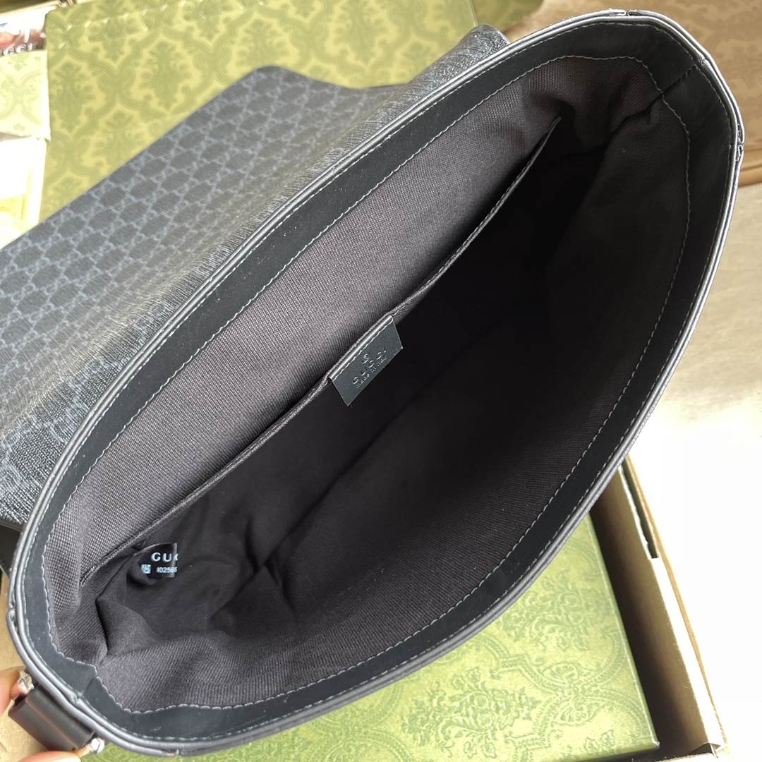 GG Messenger bag black GG Supreme - GB005