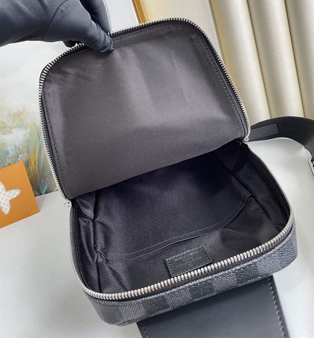 Avenue Sling Bag Damier Graphique canvas - LB030