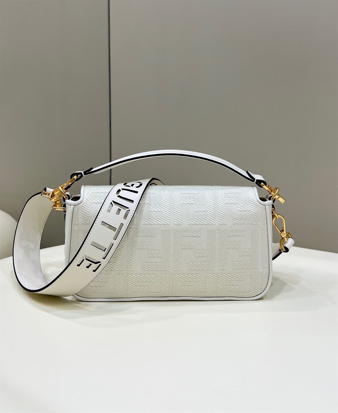 Baguette White FF canvas bag - FB023