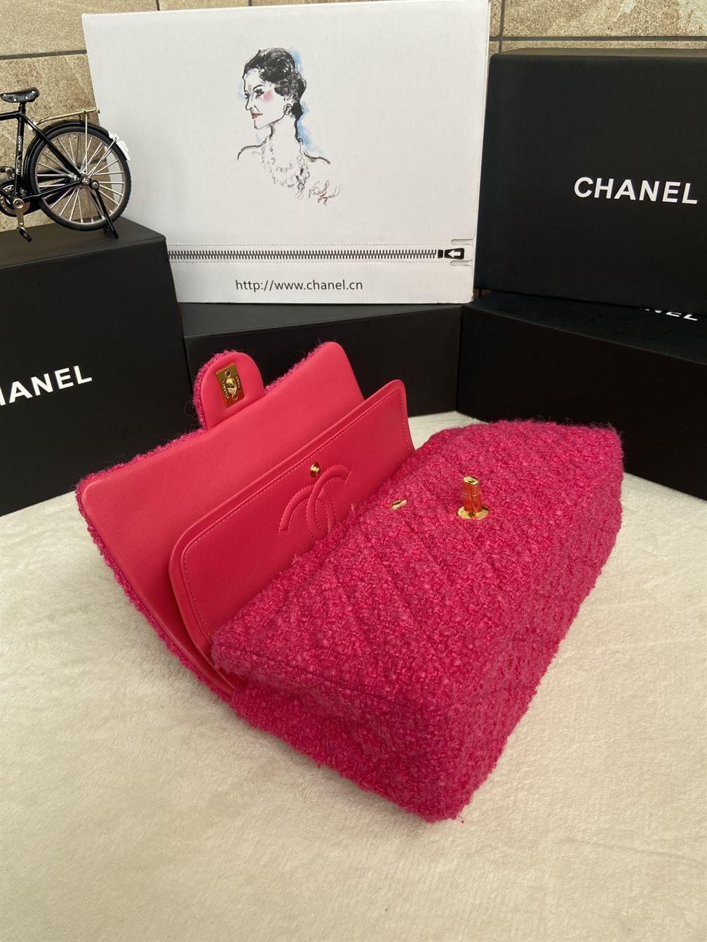 CLASSIC HANDBAG CASHMERE TWEED & GOLD-TONE METAL - CB001