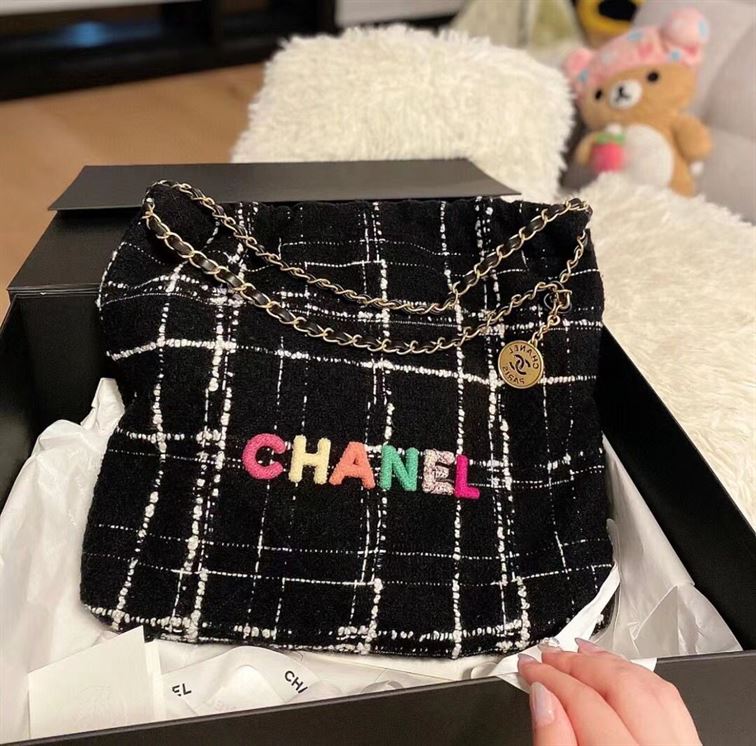 Chanel 22 Handbag Black, White & Multicolor - CB007