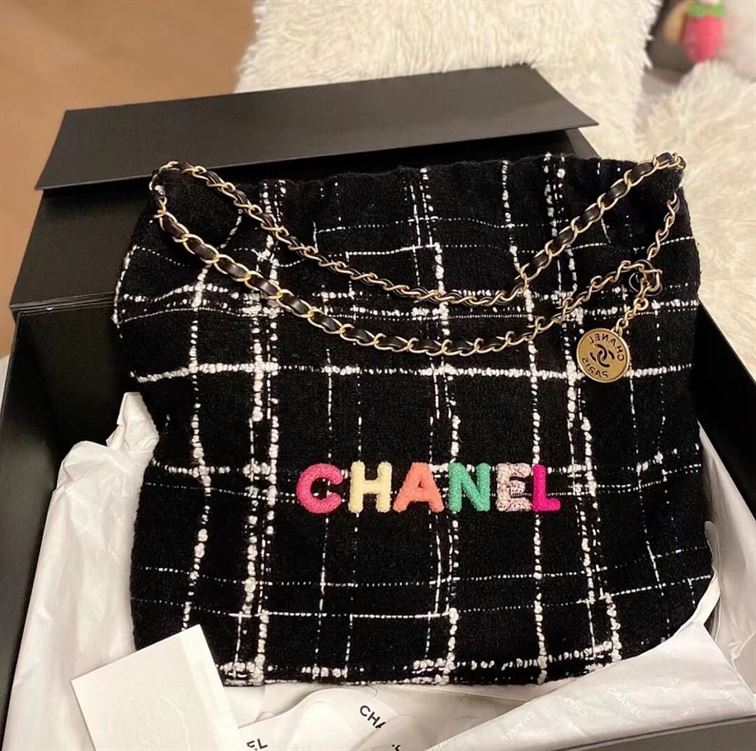 Chanel 22 Handbag Black, White & Multicolor - CB007