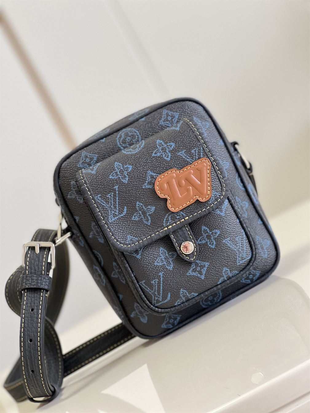 Christopher Wearable Wallet Blue Monogram coated canvas - LB022