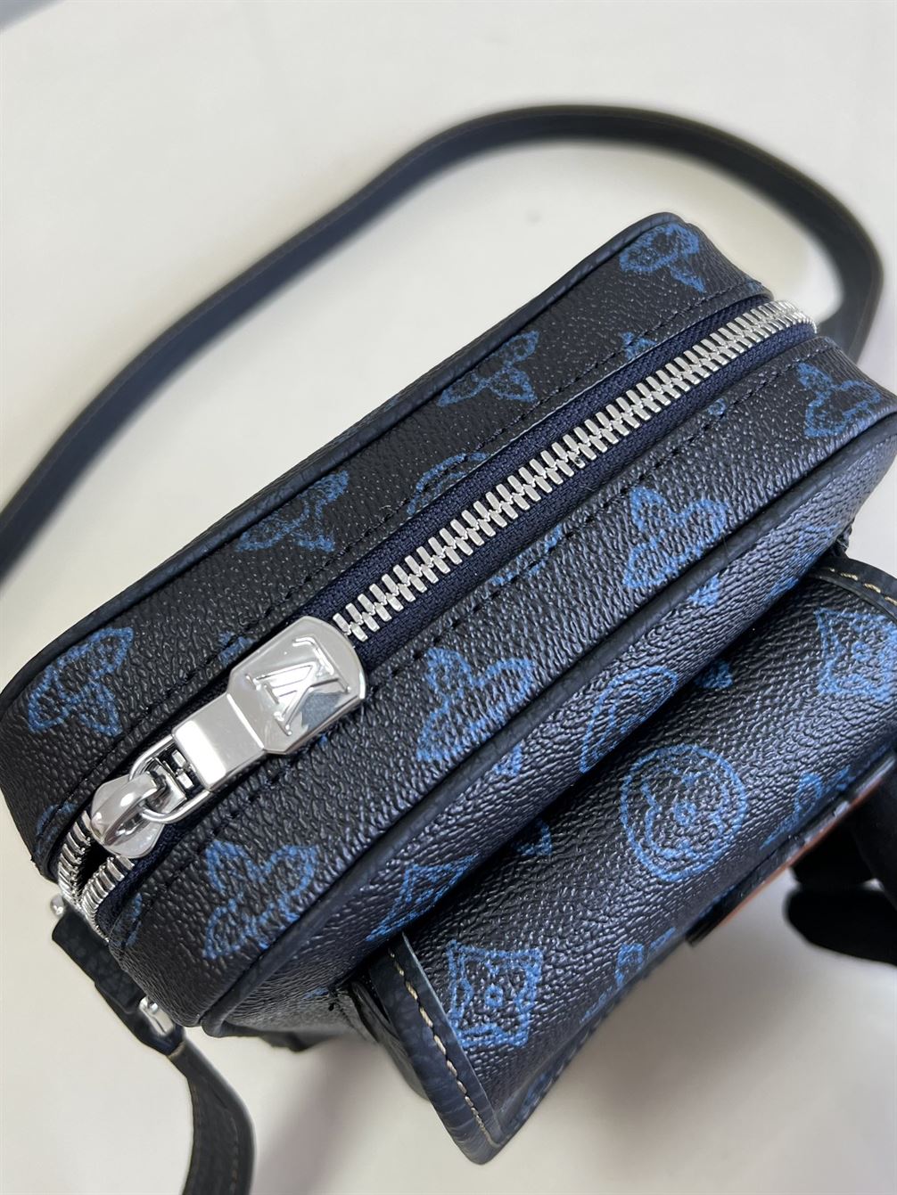 Christopher Wearable Wallet Blue Monogram coated canvas - LB022