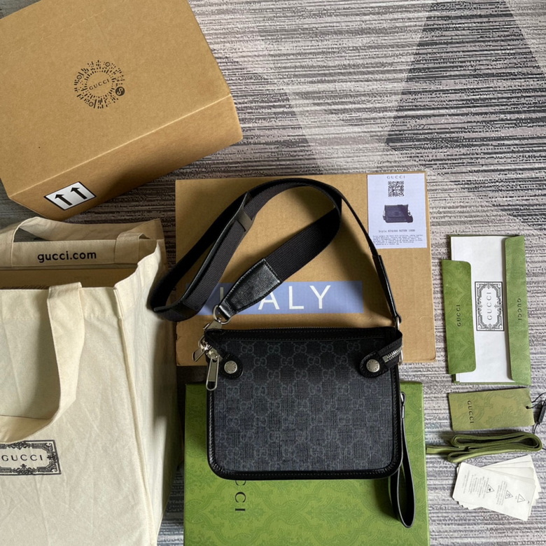 Messenger bag with Interlocking Black GG Supreme canvas - GB035