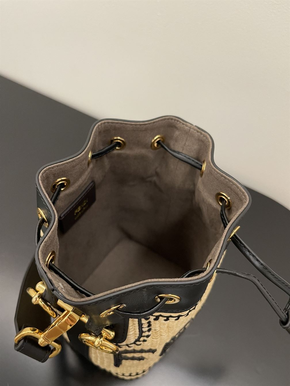 Mon Tresor Beige and black straw mini bag - FB009