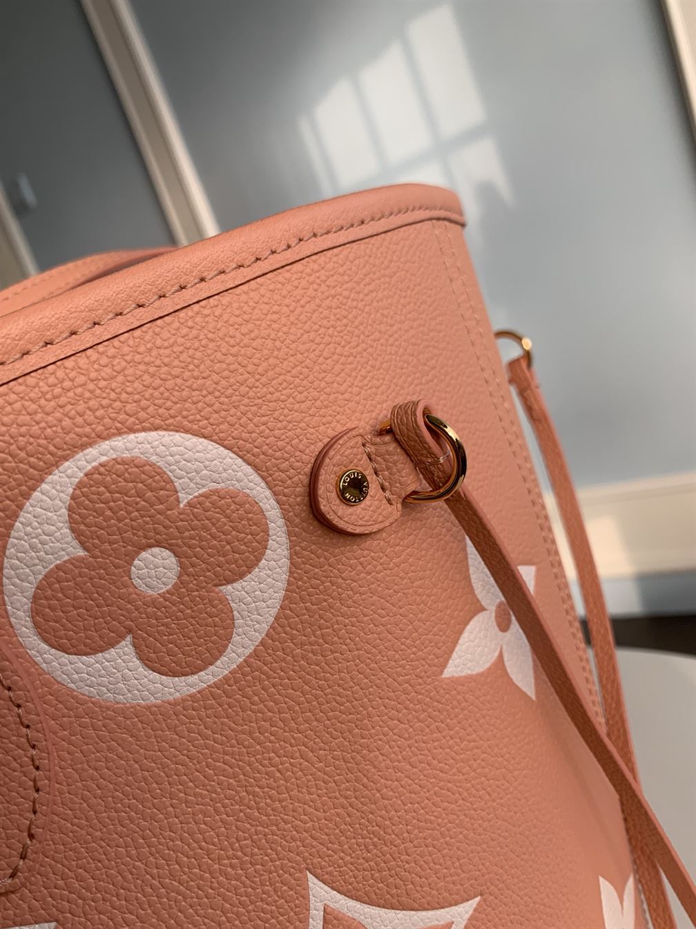 Neverfull MM tote bag Monogram Empreinte leather Pink - LB002