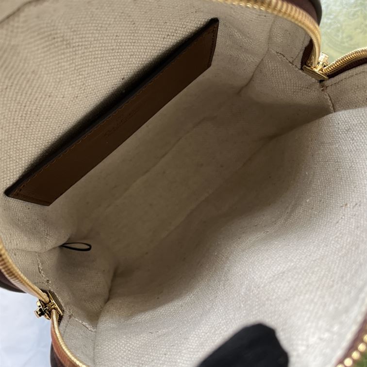 Sling backpack with Interlocking G - GB020