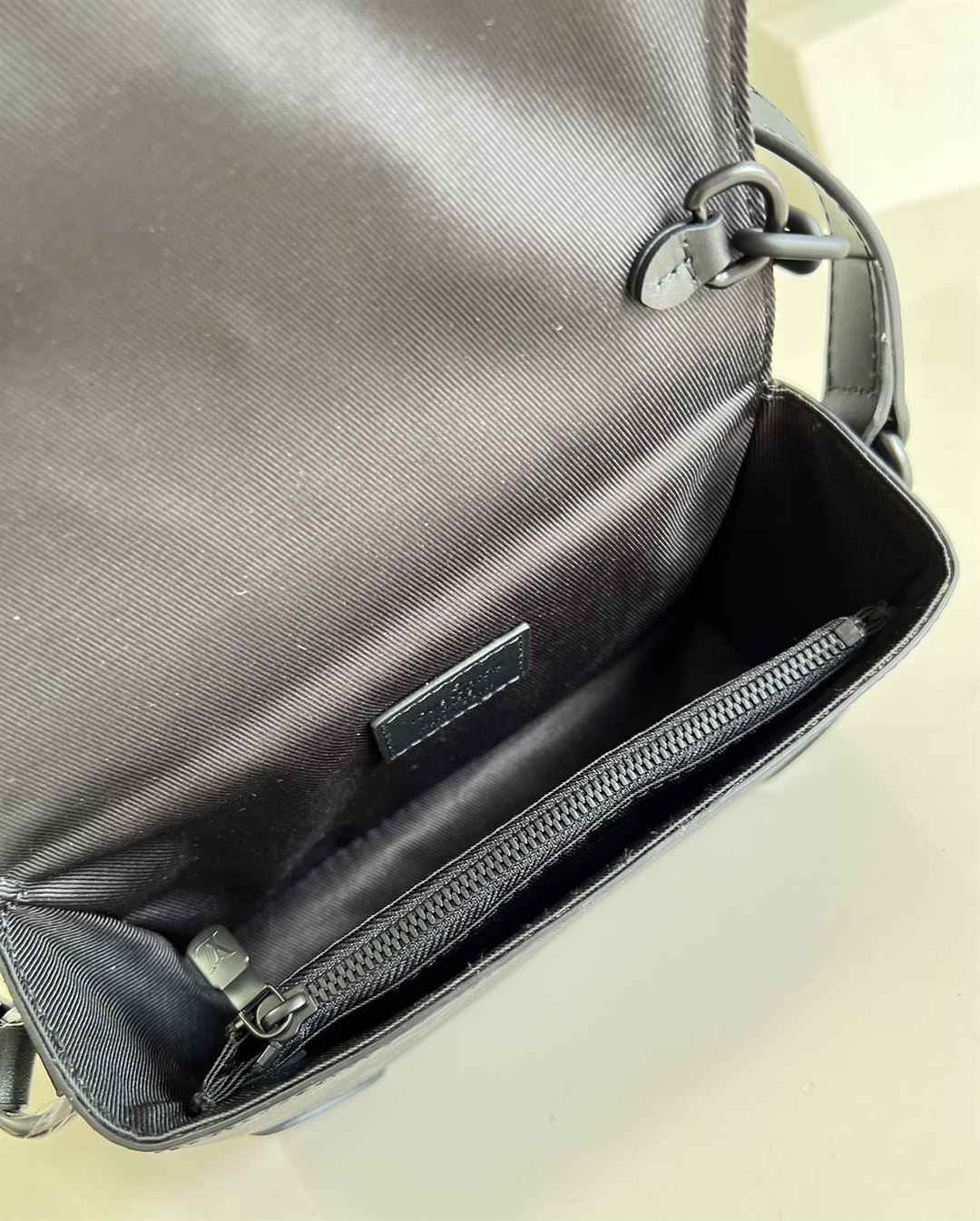 Steamer Wearable Wallet Monogram Eclipse canvas - LB023