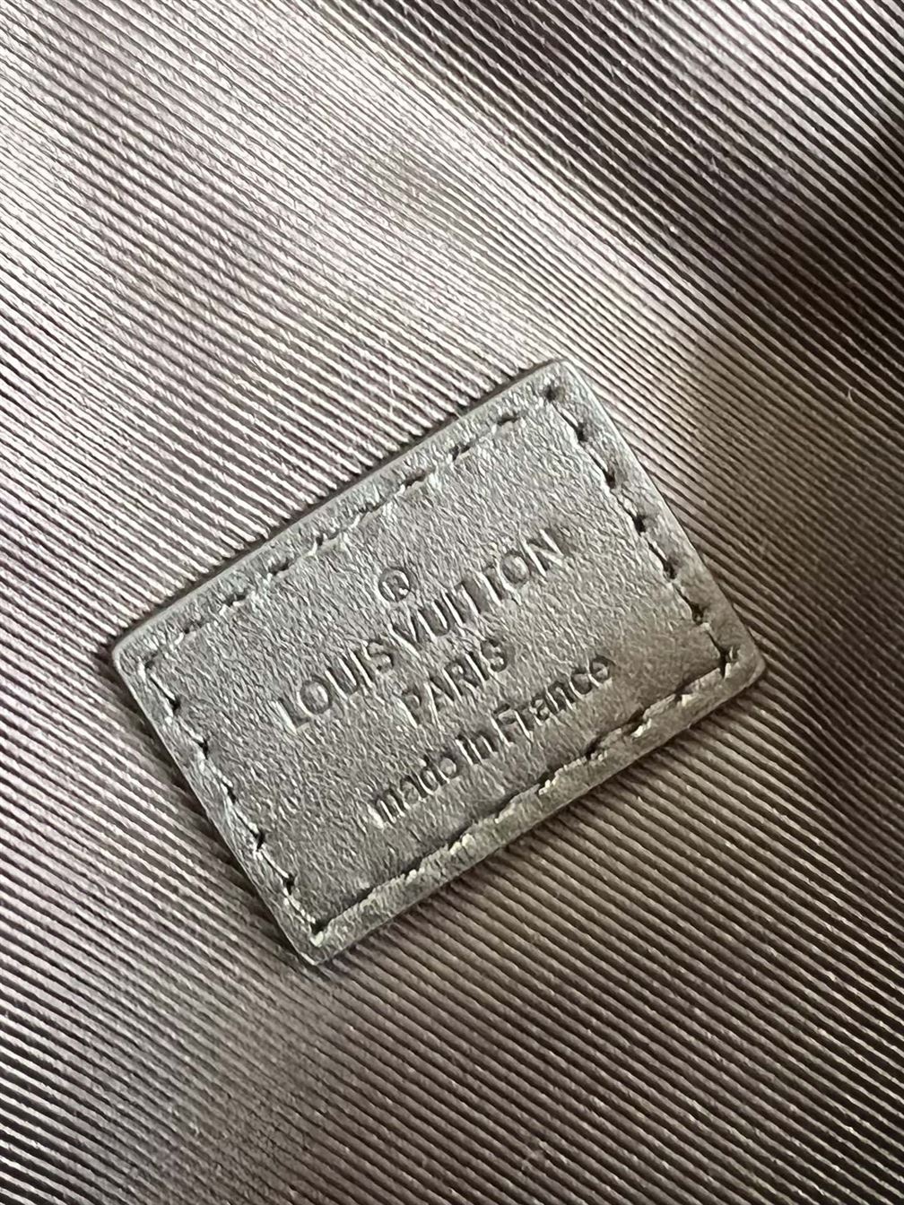 Steamer Wearable Wallet Monogram Eclipse canvas - LB023