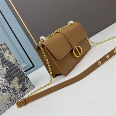 30 Montaigne East-West bag with chain Hazelnut Calfskin - DB038