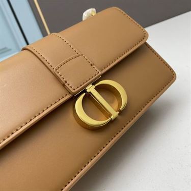 30 Montaigne East-West bag with chain Hazelnut Calfskin - DB038