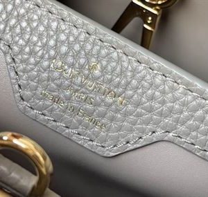 Capucines MM handbag Steeple Gray Greige Taurillon leather - LB039