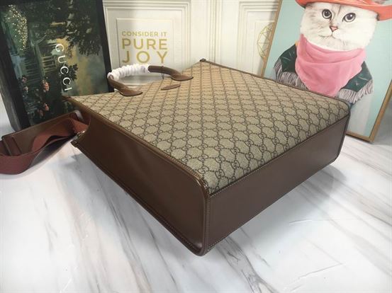 Medium tote with Interlocking G Beige and ebony - GB074