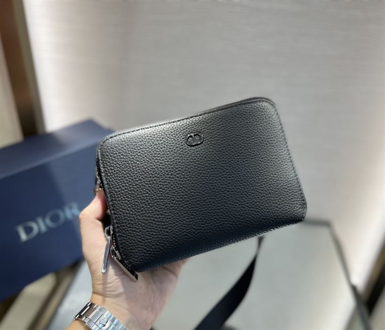 Pouch with shoulder strap Black Grained Calfskin with ‘CD Icon’ Signature - DB050