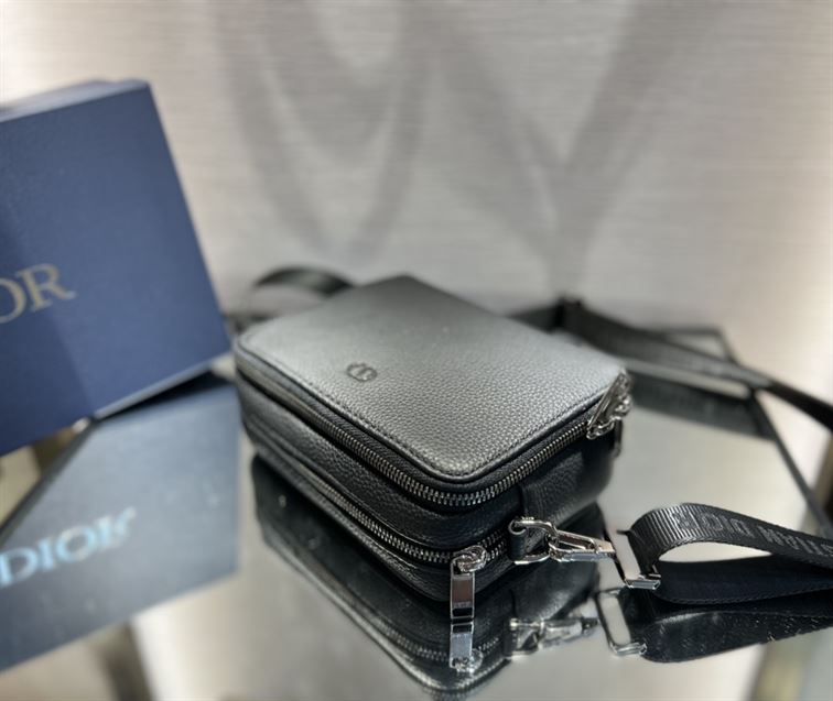 Pouch with shoulder strap Black Grained Calfskin with ‘CD Icon’ Signature - DB050