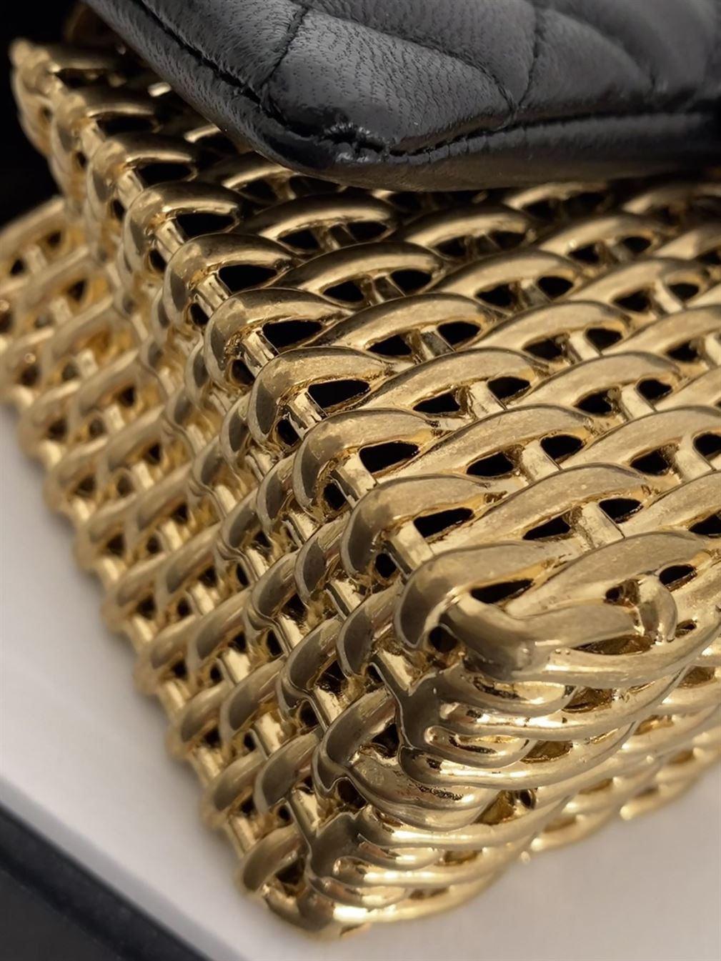 Small Evening Bag Lambskin & Gold Metal Black & Gold - CB022