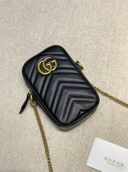 GG Marmont mini bag Black matelassé chevron leather - GB159