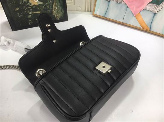 GG Marmont small shoulder bag Black matelassé leather - GB150