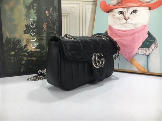 GG Marmont small shoulder bag Black matelassé leather - GB150