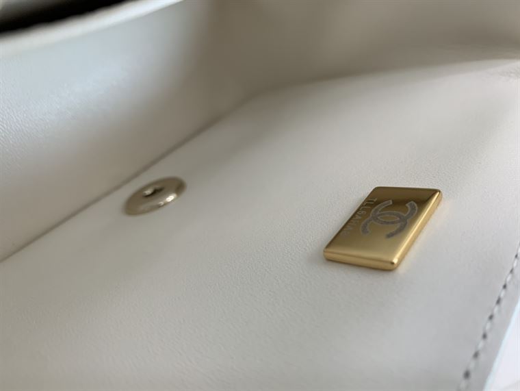 Mini Flap Bag Lambskin Gold-Tone Metal White - CB034