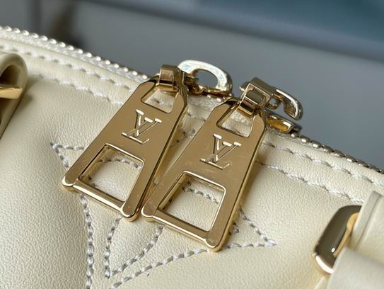 Louis Vuitton Alma BB Banana Yellow Quilted embroidered smooth calf leather - LB079