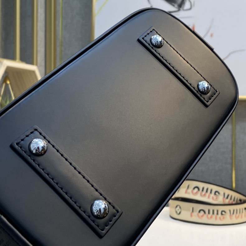 Louis Vuitton Alma BB Black Epi grained leather - LB082