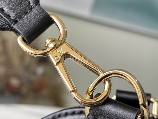 Louis Vuitton Alma BB Black Quilted embroidered smooth calf leather - LB078