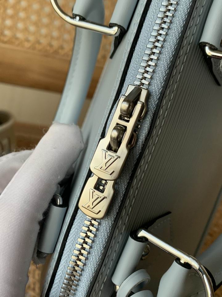 Louis Vuitton Alma BB Bleu Nuage Epi grained leather - LB084