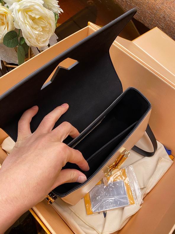 Louis Vuitton Crafty Twist MM Creme Black Epi Leather - LB111