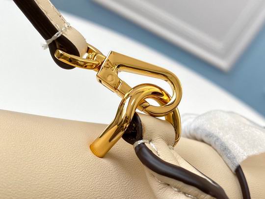 Louis Vuitton Locky BB Crème Beige Monogram canvas cowhide leather - LB071