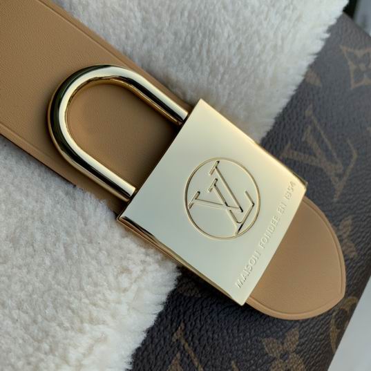 Louis Vuitton Locky BB Monogram canvas shearling - LB073