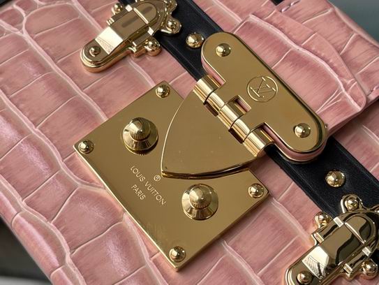 Petite Malle Rose Tourmaline Pink Brilliant Alligator leather - LB104