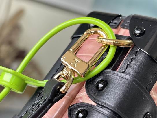 Petite Malle Rose Tourmaline Pink Brilliant Alligator leather - LB104