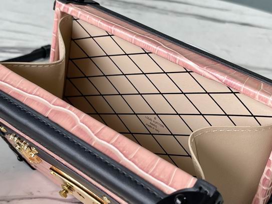 Petite Malle Rose Tourmaline Pink Brilliant Alligator leather - LB104