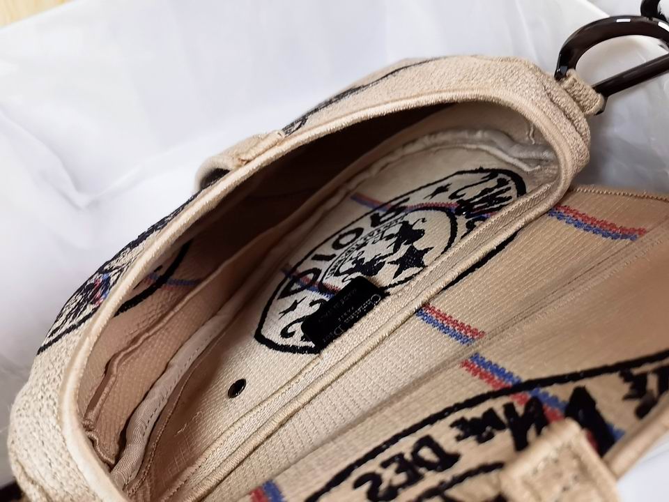 Saddle Bag Beige Jute Canvas Embroidered with Dior Union Motif - DB081