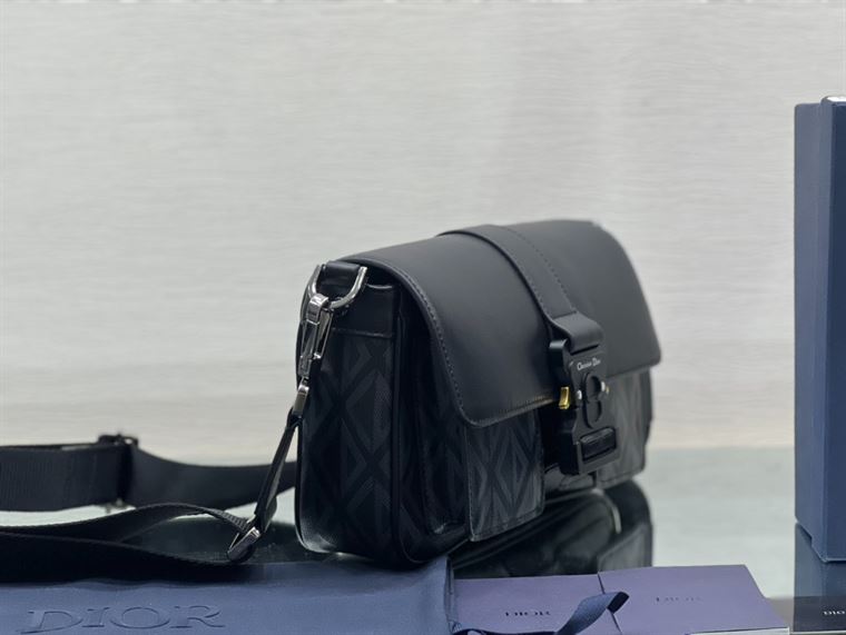 Dior Hit The Road Bag With Strap - DB104
