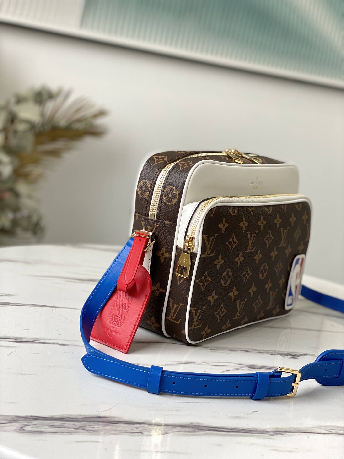 LV x NBA Nil Messenger Bag Brown Monogram Antarctica Canvas - LB144