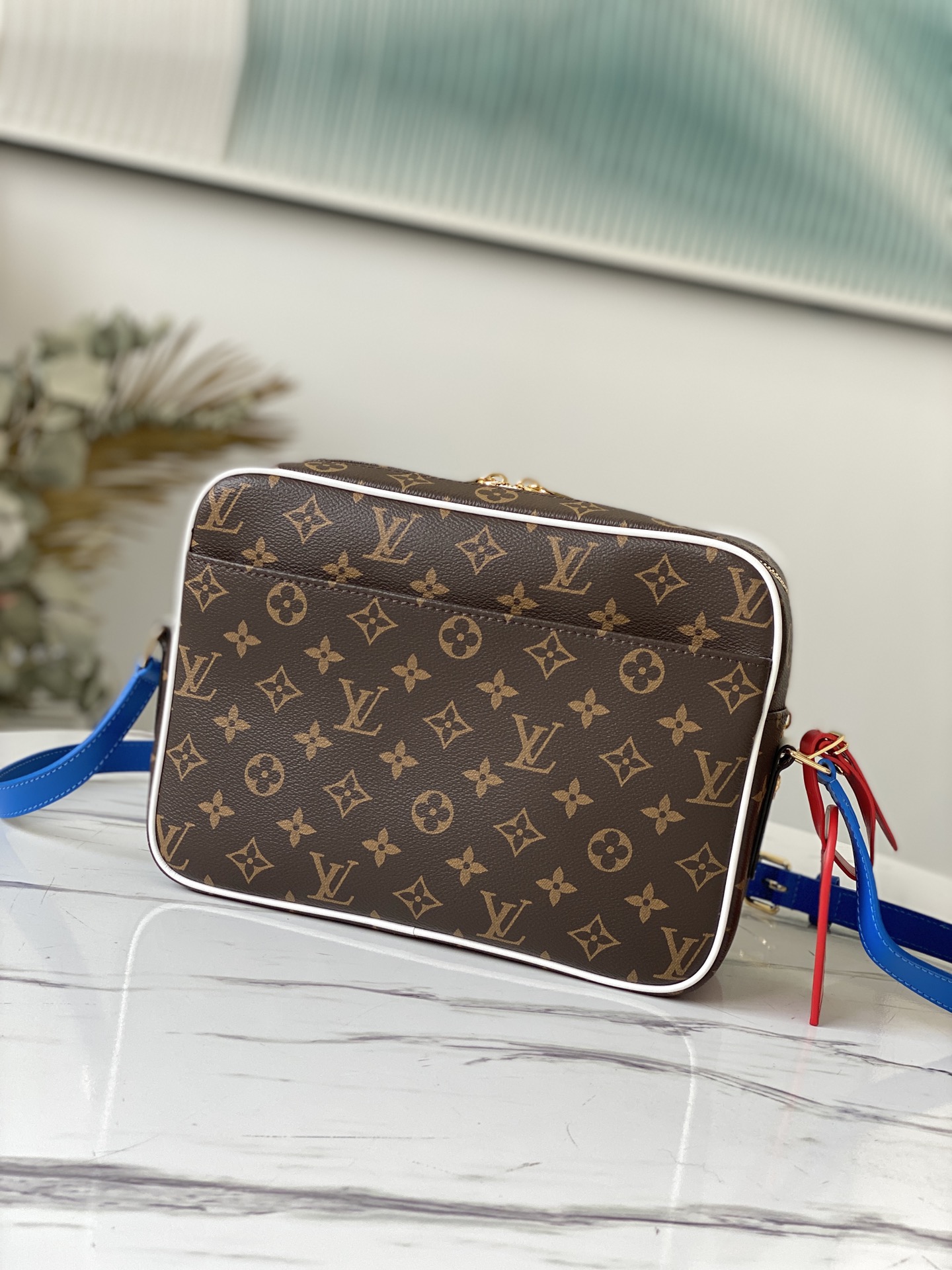 LV x NBA Nil Messenger Bag Brown Monogram Antarctica Canvas - LB144