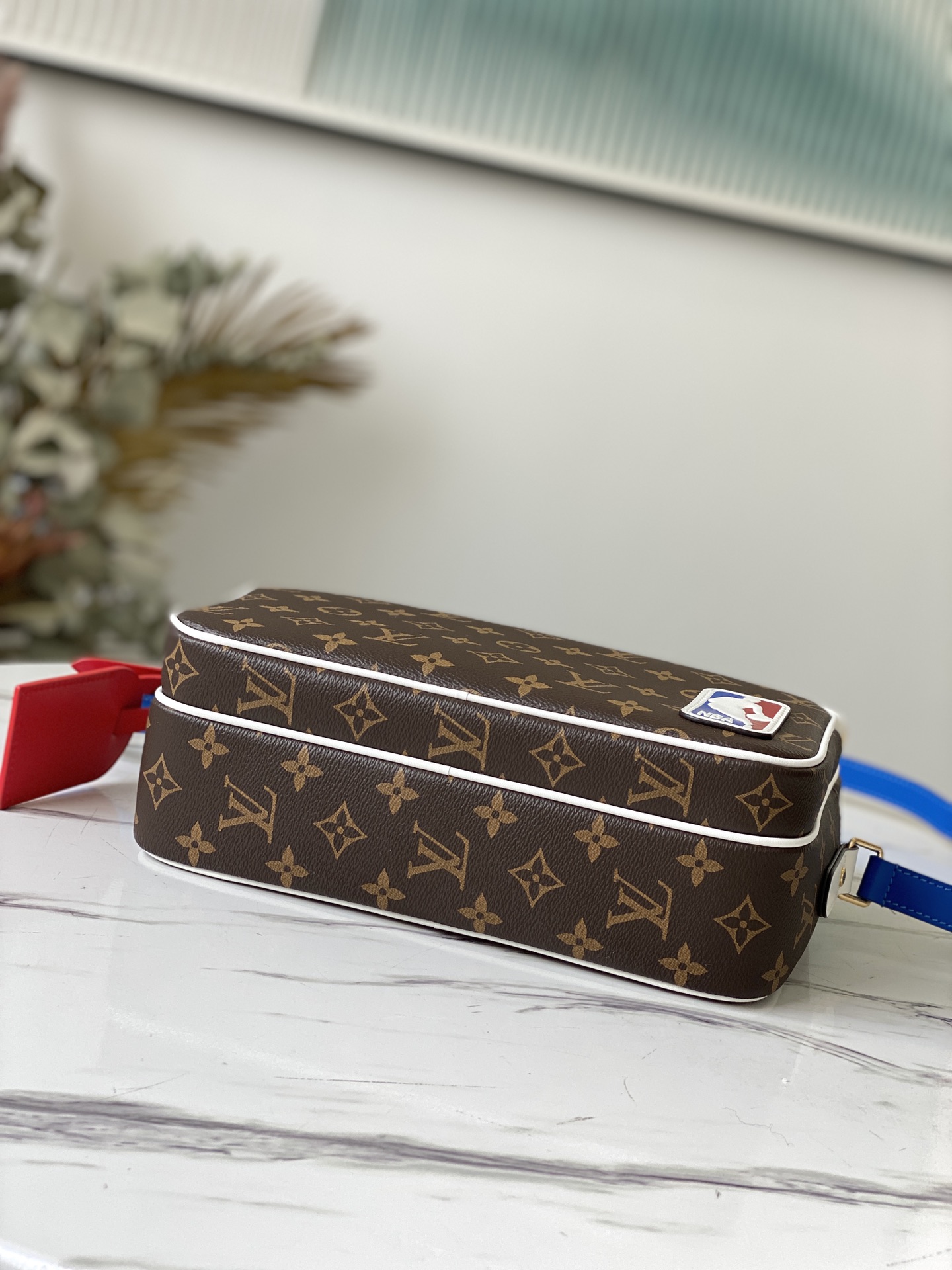 LV x NBA Nil Messenger Bag Brown Monogram Antarctica Canvas - LB144