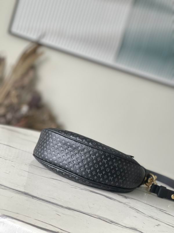 Louis Vuitton Loop Baguette Black Calfskin - LB116