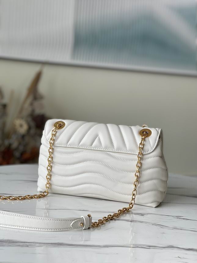 New Wave Chain Bag Ivory - LB126