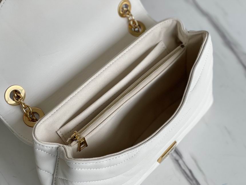New Wave Chain Bag Ivory - LB126