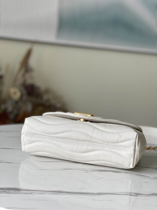 New Wave Chain Bag Ivory - LB126