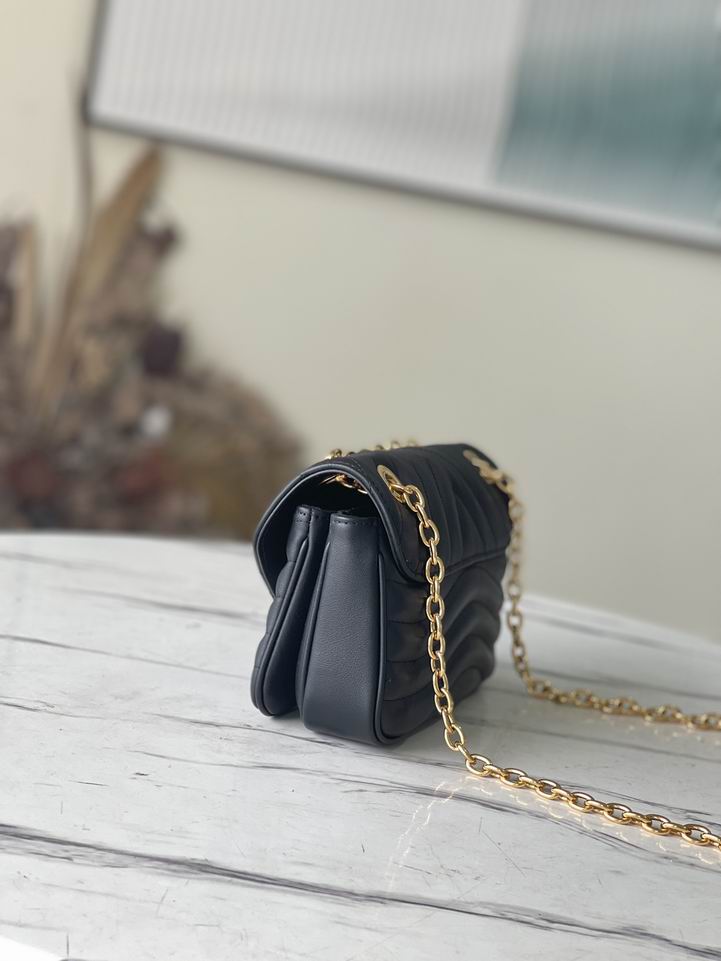 New Wave PM Chain Bag Black - LB123