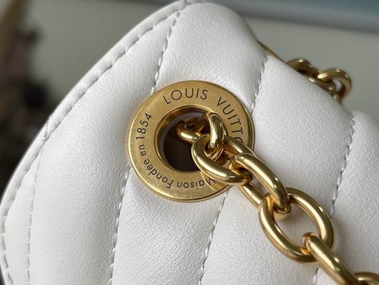 New Wave PM Chain Bag Snow White - LB121