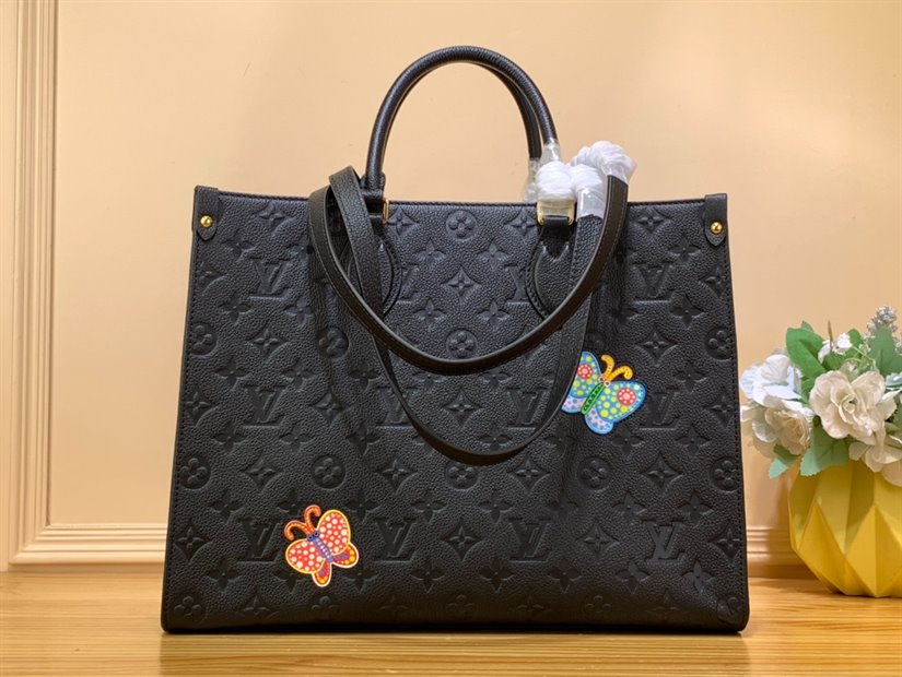 LV x YK OnTheGo MM​ Tote Bag - LB166