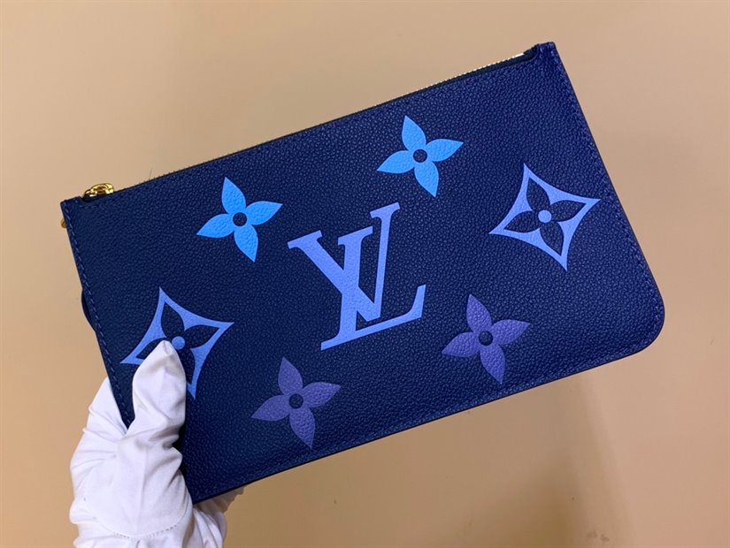 Louis Vuitton Neverfull MM Tote Bag - LB163