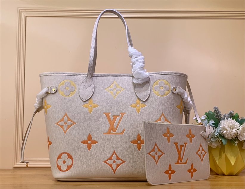 Louis Vuitton Neverfull MM Tote Bag - LB164