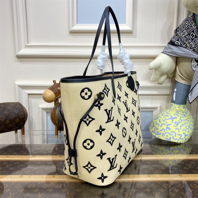 Louis Vuitton Neverfull MM Tote Bag - LB176